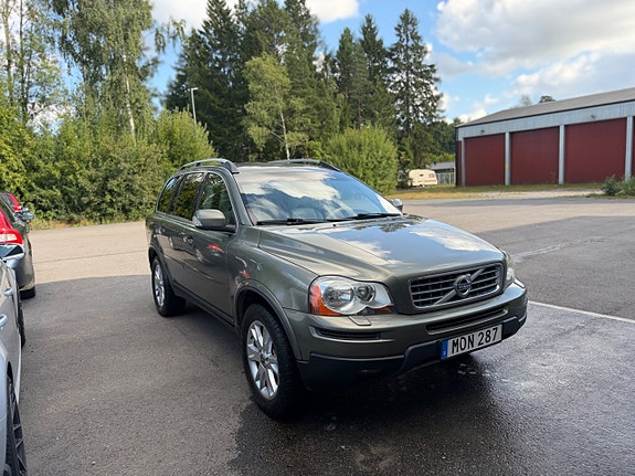 Volvo XC90 7 of 15