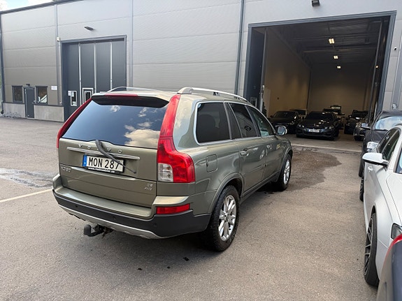 Volvo XC90 5 of 15