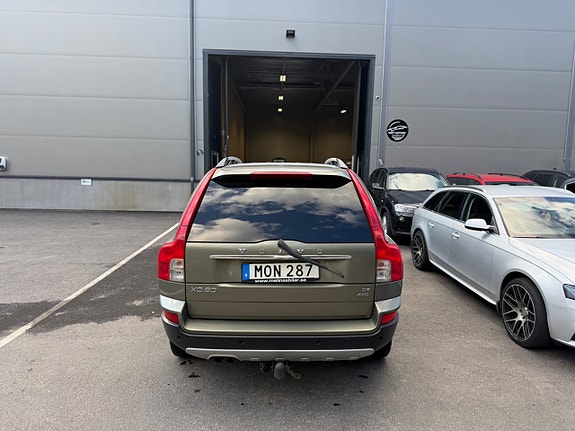 Volvo XC90 4 of 15