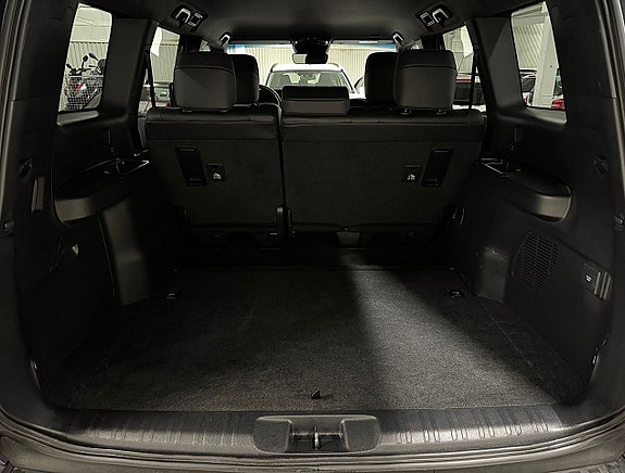 Toyota Land Cruiser 20 of 26