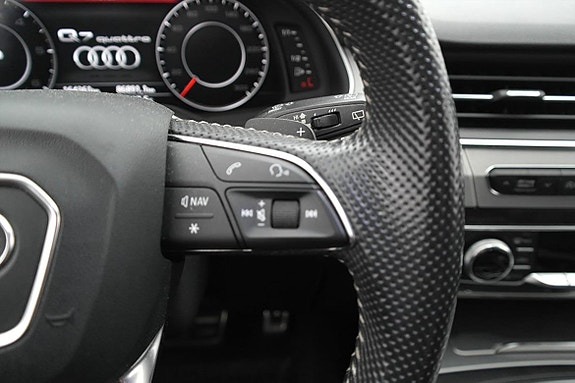 Audi Q7 12 of 26