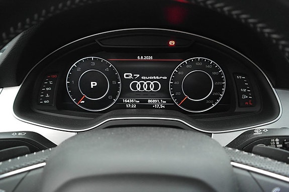 Audi Q7 10 of 26