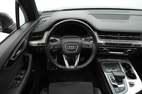 Audi Q7 8 of 26