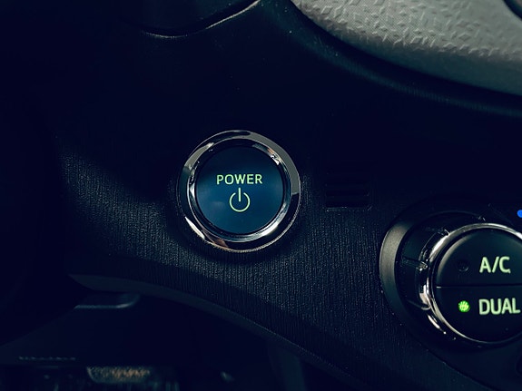 Toyota Yaris 14 of 16
