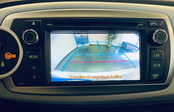 Toyota Yaris 12 of 16