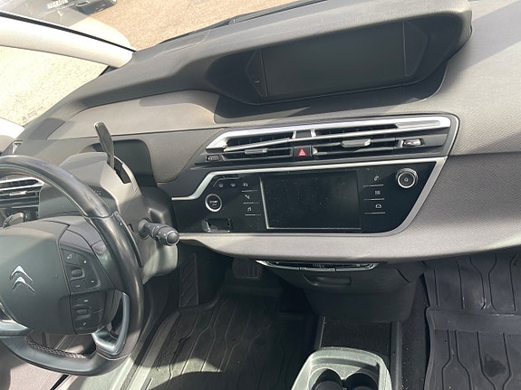 Citroen Grand C4 Picasso 5 of 9