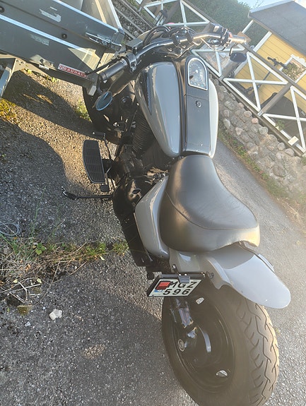 Suzuki VL1500 Intruder 2 of 3