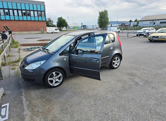 Mitsubishi Colt 3 of 4