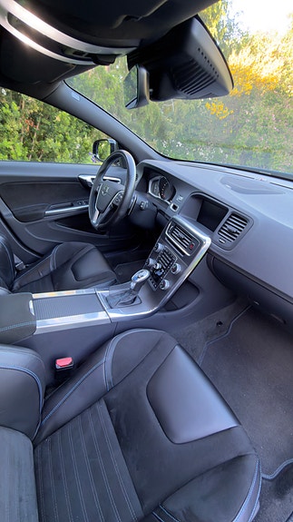 Volvo V60 8 of 30