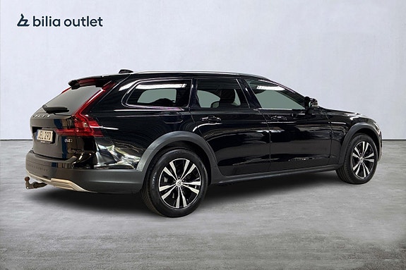 Volvo V90 Cross Country 8 of 28