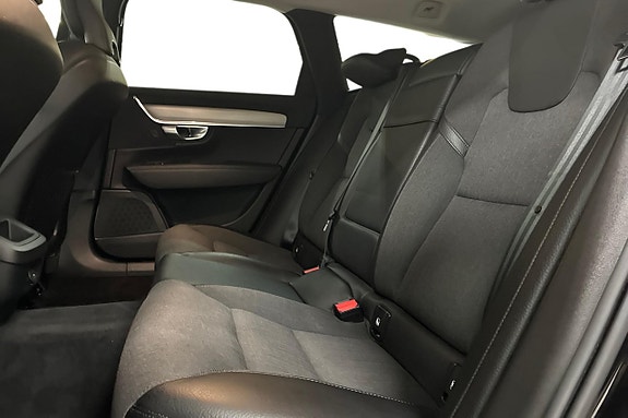 Volvo V90 Cross Country 14 of 28