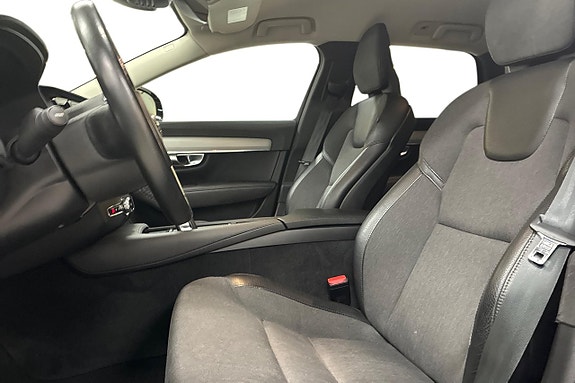 Volvo V90 Cross Country 13 of 28