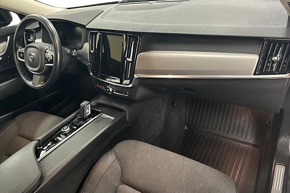 Volvo V90 Cross Country 15 of 28