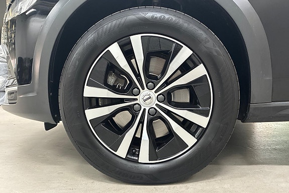 Volvo V90 Cross Country 11 of 28