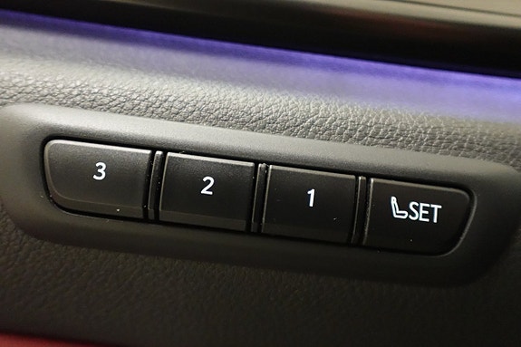 Lexus NX350h 18 of 25