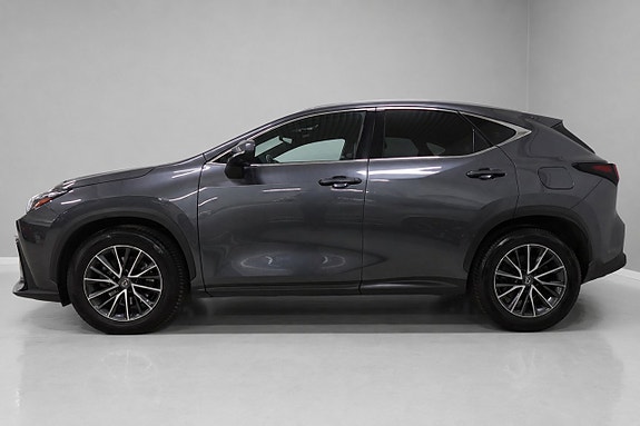 Lexus NX350h 2 of 25