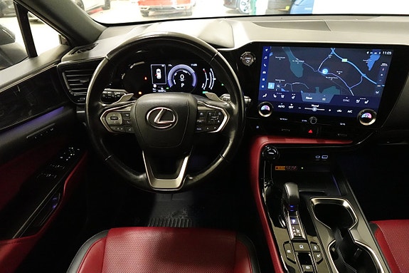 Lexus NX350h 7 of 25
