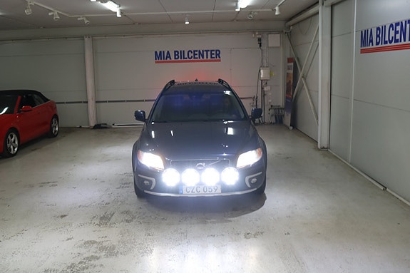 Volvo XC70 8 of 19