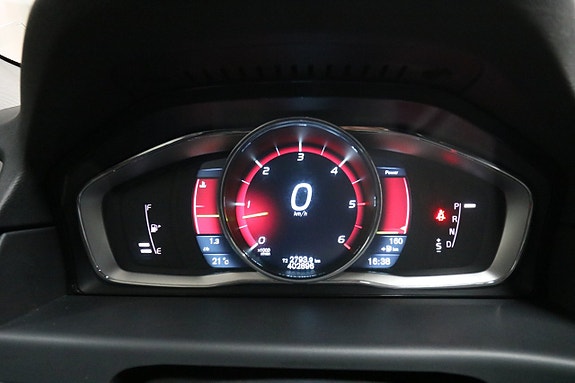 Volvo XC70 13 of 19