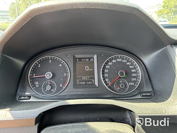 Volkswagen Caddy 10 of 27