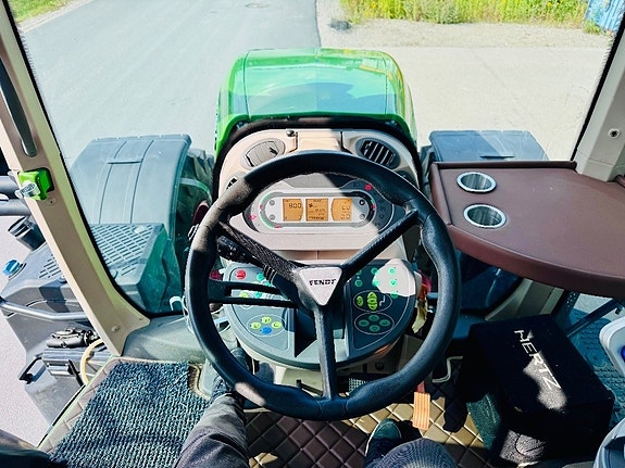 Fendt 828 S4 Profi Plus 11 of 14