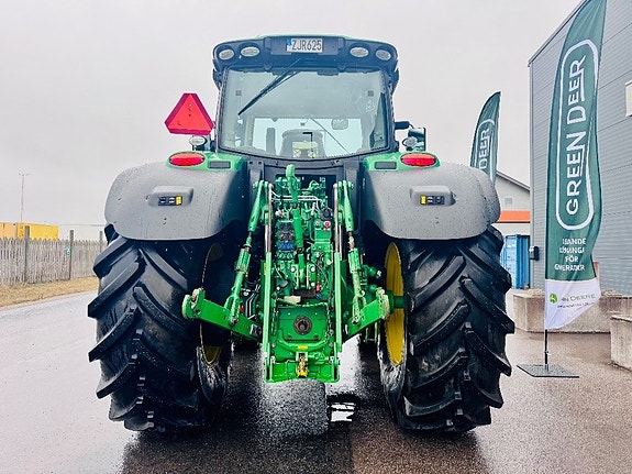 John Deere 6215 R 6 of 11