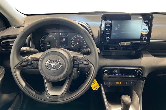 Toyota Yaris 11 of 21
