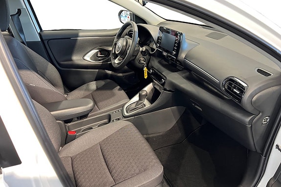 Toyota Yaris 7 of 21