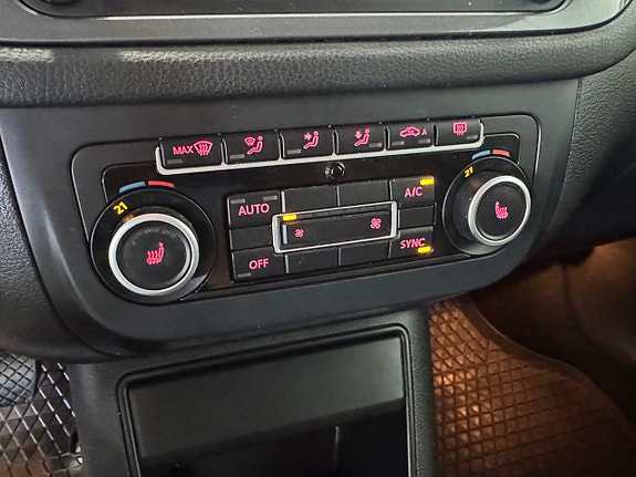 Volkswagen Tiguan 10 of 14