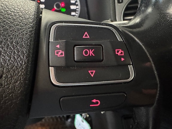 Volkswagen Tiguan 14 of 14