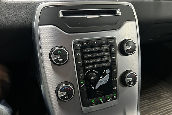 Volvo V70 14 of 25