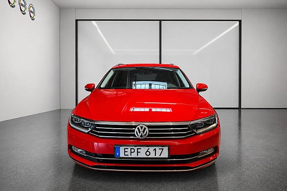 Volkswagen Passat 5 of 18
