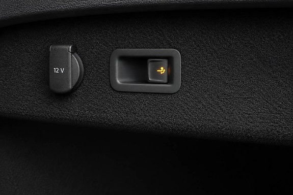 Volkswagen Passat 9 of 18