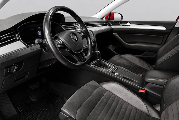 Volkswagen Passat 10 of 18