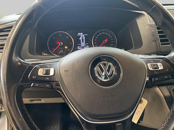Volkswagen Transporter 14 of 23