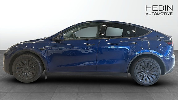 Tesla Model Y 6 of 9