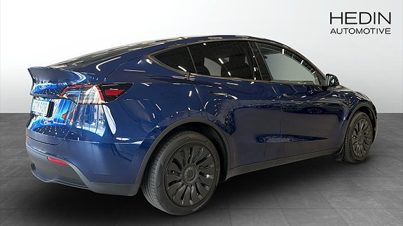 Tesla Model Y 2 of 9