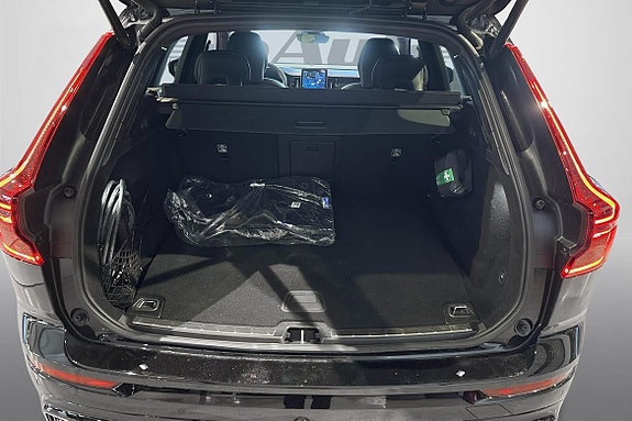 Volvo XC60 25 of 25