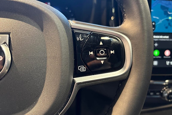 Volvo XC60 18 of 25