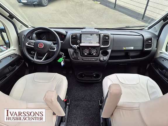 Pilote V 600 G / Under 6m / Automat / Sidor och front till Markis 20 of 21