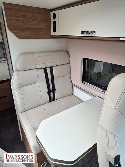 Pilote V 600 G / Under 6m / Automat / Sidor och front till Markis 8 of 21