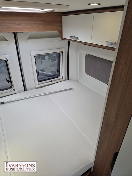 Pilote V 600 G / Under 6m / Automat / Sidor och front till Markis 14 of 21