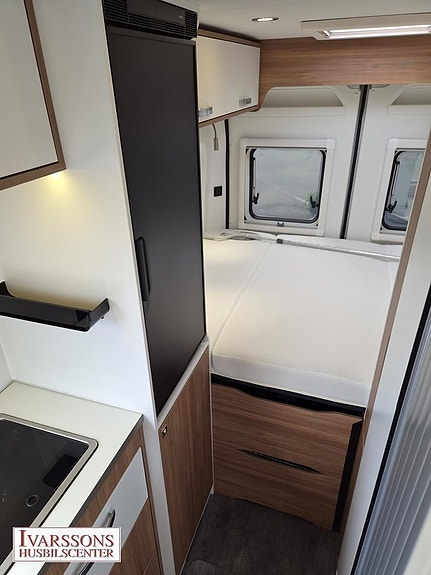 Pilote V 600 G / Under 6m / Automat / Sidor och front till Markis 12 of 21