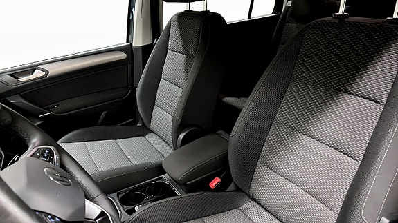 Volkswagen Touran 8 of 22
