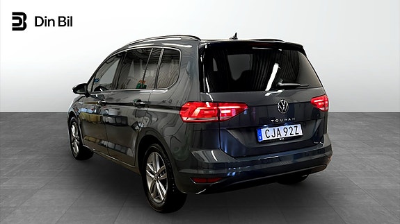 Volkswagen Touran 3 of 22
