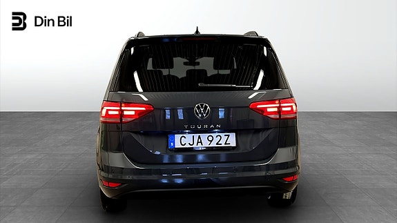 Volkswagen Touran 5 of 22