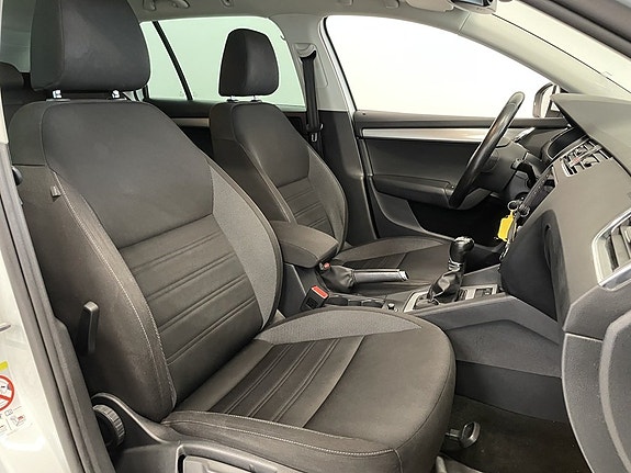 Skoda Octavia 14 of 23
