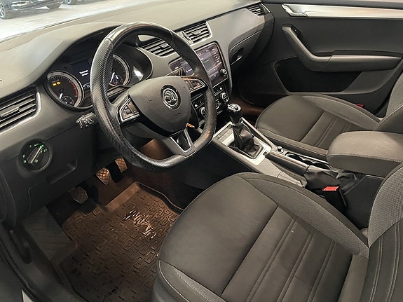 Skoda Octavia 13 of 23