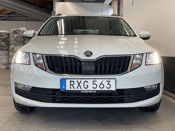 Skoda Octavia 2 of 23