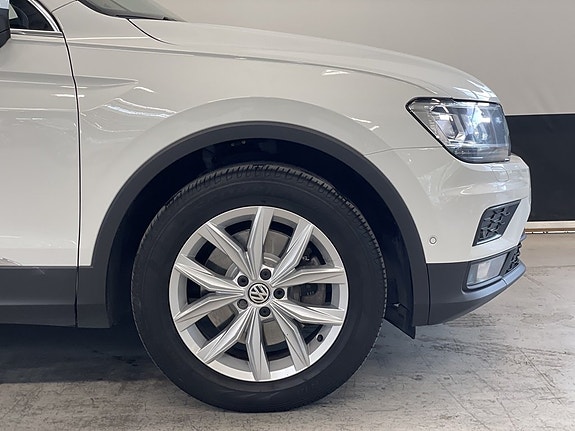 Volkswagen Tiguan 6 of 27